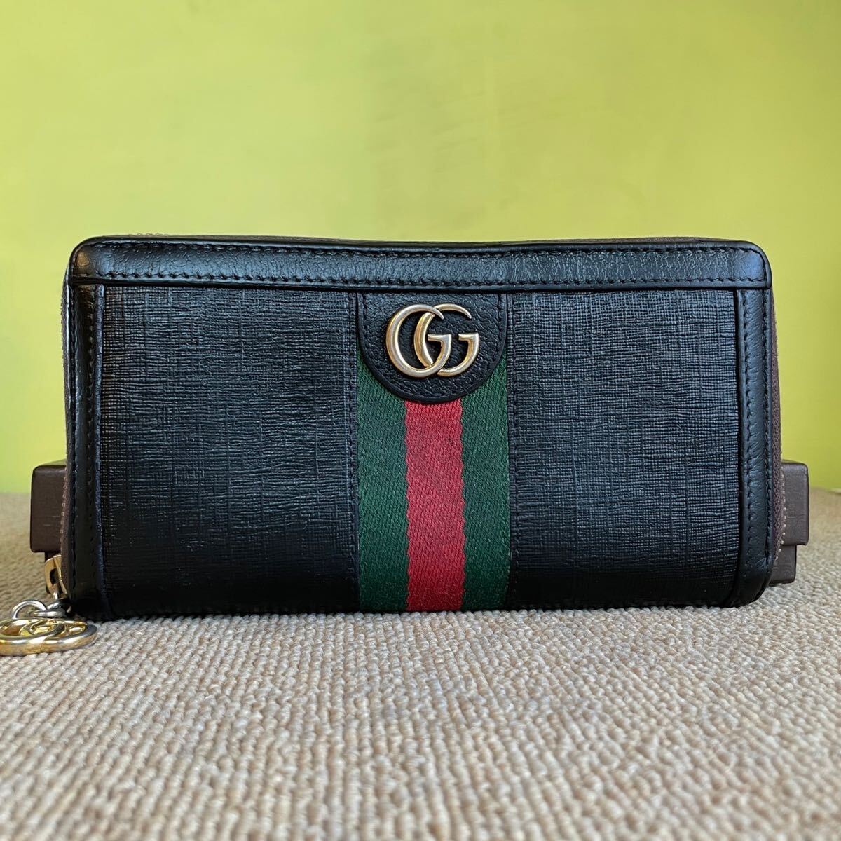 GUCCI Marmont GG black long wallet with round zipper, Sherry design